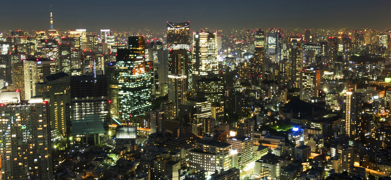 ドローンによる夜間飛行を通じた夜景撮影は、ドラマや映画、PVなど様々な分野で使用頂けます。